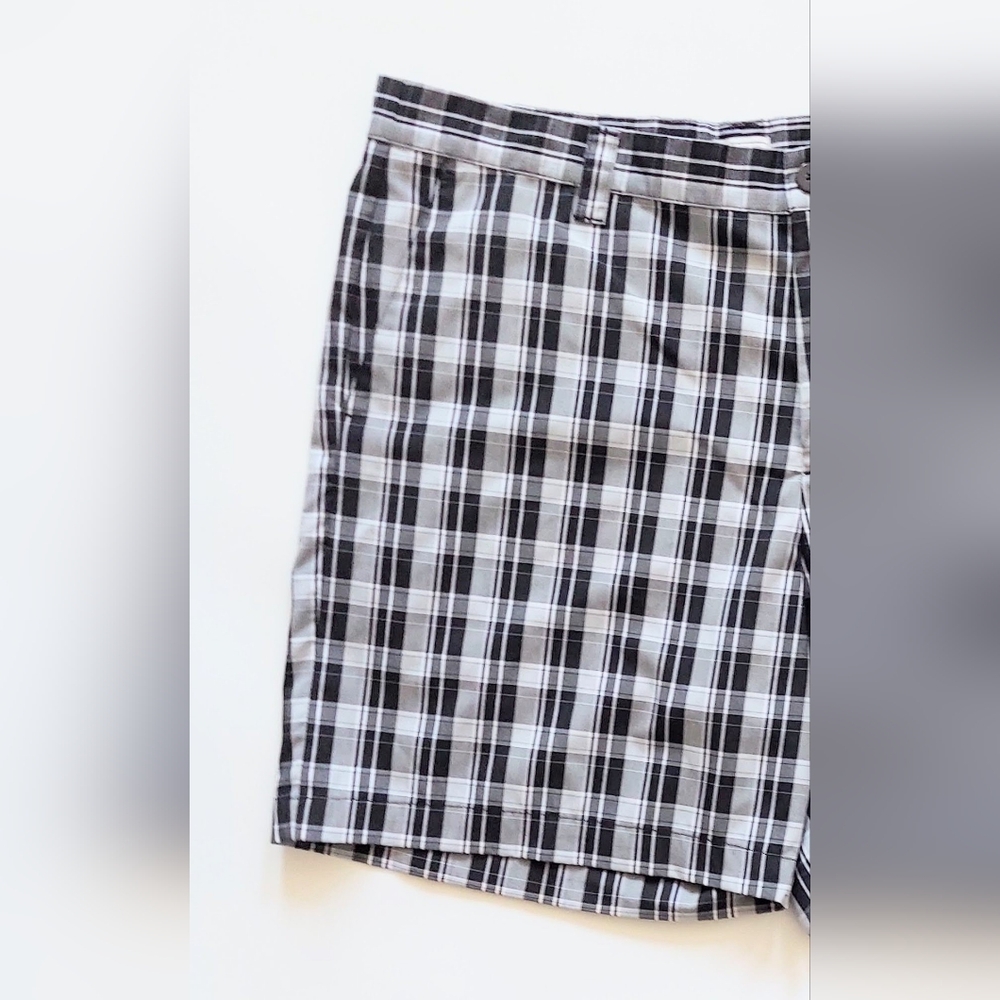 Adidas Golf Shorts Mens Size 38 Black White Plaid - Picture 2 of 7
